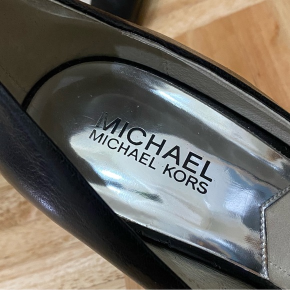MICHAEL Michael Kors AO13E Black Leather Pointy Toe Classic Pumps Size 8.5M - Picture 13 of 16